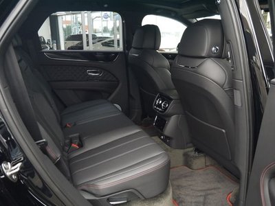 صورة مصغرة 8 لـ 2021 Bentley BENTAYGA