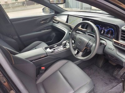 2025 Toyota CROWN ESTATE photo 16