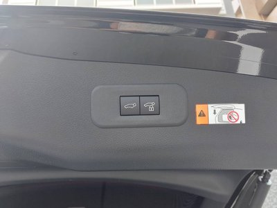 2025 Toyota CROWN ESTATE thumbnail 21