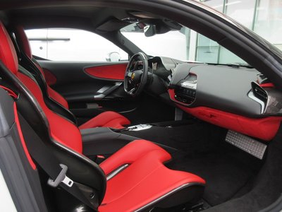 صورة 30 لـ 2021 Ferrari SF90 STRADALE