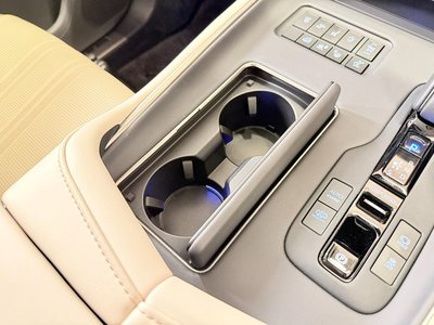 2023 Toyota CENTURY 照片 12