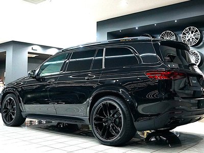 2026 Mercedes-BENZ GLS photo 3