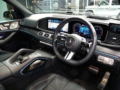 2026 Mercedes-BENZ GLS photo 6