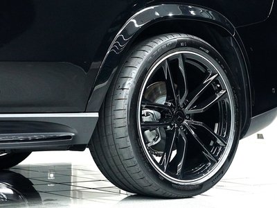 2026 Mercedes-BENZ GLS photo 5