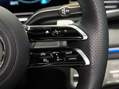 2026 Mercedes-BENZ GLS photo 9