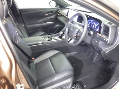 صورة 11 لـ 2025 Toyota CROWN ESTATE