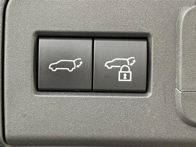 صورة 34 لـ 2025 Toyota CROWN SPORT