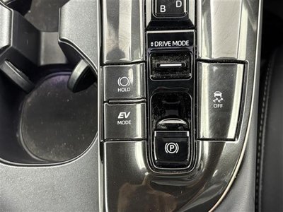 صورة 27 لـ 2025 Toyota CROWN SPORT