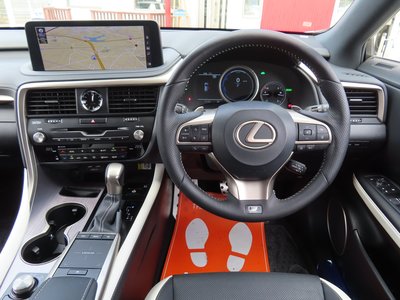 صورة 11 لـ 2019 Lexus RX