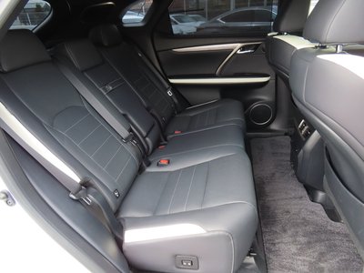صورة 19 لـ 2019 Lexus RX
