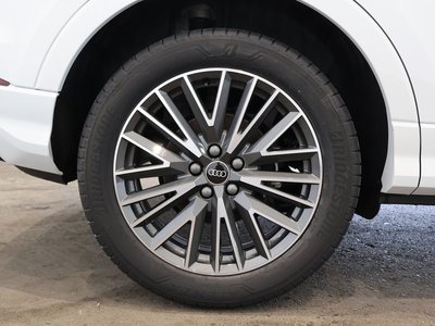 2025 AUDI Q3 photo 10