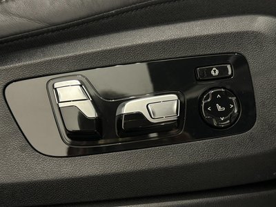 2025 BMW X7 thumbnail 21