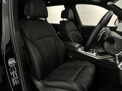 2025 BMW X7 thumbnail 44