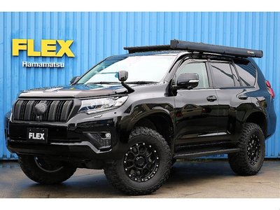 2023 Toyota LAND CRUISER PRADO photo 1