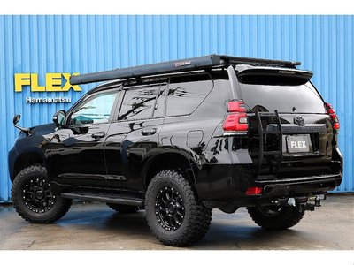 2023 Toyota LAND CRUISER PRADO photo 4