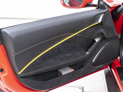 2025 Ferrari ROMA SPIDER thumbnail 25