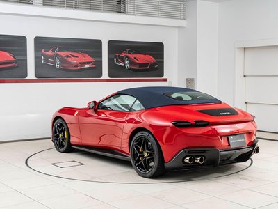 صورة 11 لـ 2025 Ferrari ROMA SPIDER