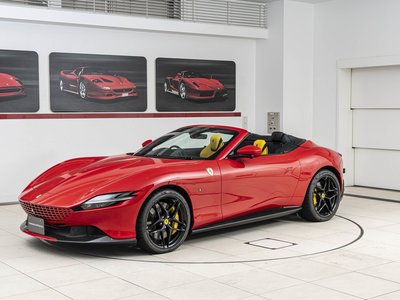 صورة 9 لـ 2025 Ferrari ROMA SPIDER