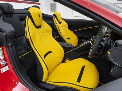 صورة 13 لـ 2025 Ferrari ROMA SPIDER