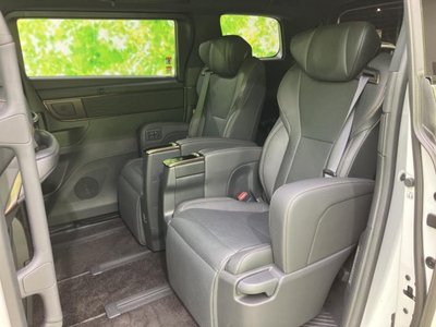 2025 Toyota ALPHARD photo 10
