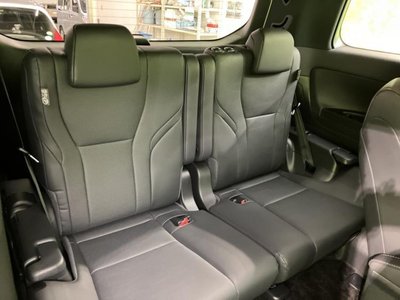 2025 Toyota ALPHARD photo 8