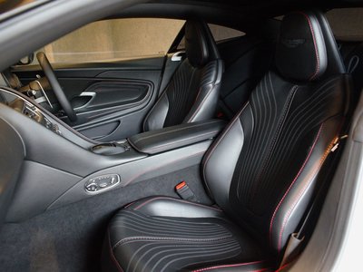 2020 Aston Martin DB11 照片 19