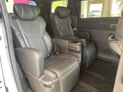 2024 Toyota ALPHARD — фото 16