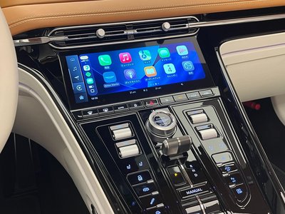 صورة 11 لـ 2024 Aston Martin DB12 VOLANTE
