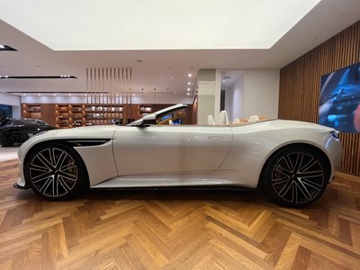 صورة 3 لـ 2024 Aston Martin DB12 VOLANTE
