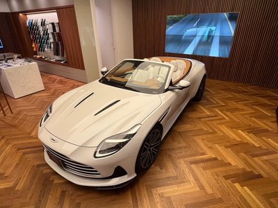 صورة 6 لـ 2024 Aston Martin DB12 VOLANTE