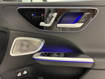 2024 Mercedes-BENZ C-CLASS AMG 照片 8
