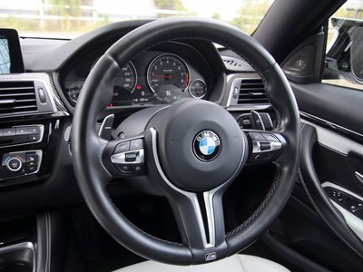 2017 BMW M4 COUPE thumbnail 23