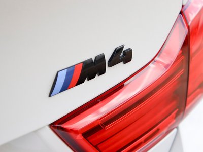 2017 BMW M4 COUPE thumbnail 19