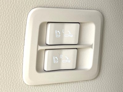 2024 Toyota LAND CRUISER 300 照片 48