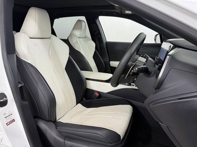 صورة مصغرة 11 لـ 2025 Lexus RX