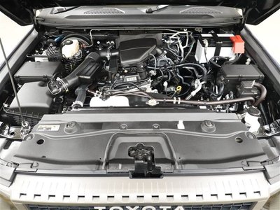 صورة 39 لـ 2024 Toyota LAND CRUISER 250