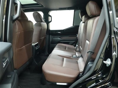 صورة 10 لـ 2024 Toyota LAND CRUISER 250