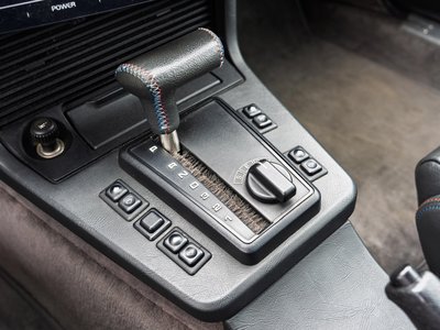صورة 52 لـ 1989 BMW 6 SERIES