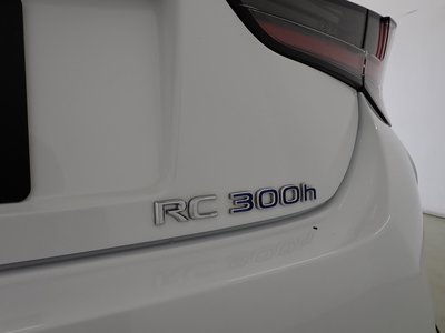 صورة 42 لـ 2020 Lexus RC