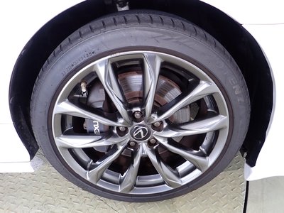 صورة 35 لـ 2020 Lexus RC