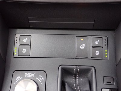 صورة 13 لـ 2020 Lexus RC