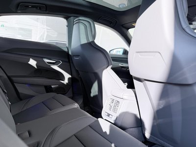 صورة 45 لـ 2023 AUDI E-TRON GT QUATTRO