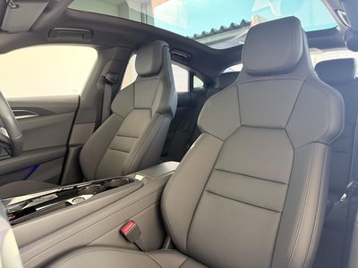 صورة 32 لـ 2023 AUDI E-TRON GT QUATTRO