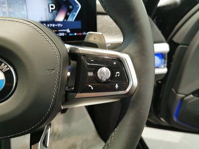 2025 BMW 7 SERIES thumbnail 32
