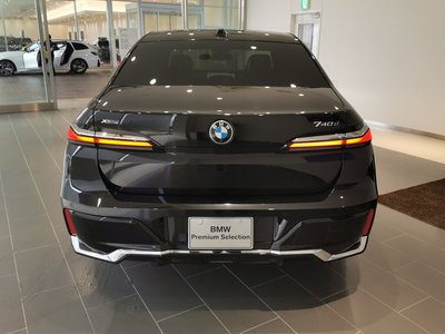 2025 BMW 7 SERIES photo 14