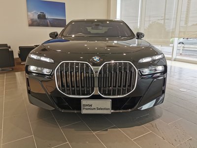 2025 BMW 7 SERIES photo 10