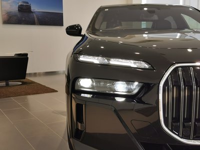 2025 BMW 7 SERIES thumbnail 23