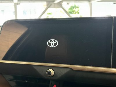 2025 Toyota CROWN ESTATE thumbnail 21