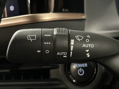 2025 Toyota CROWN ESTATE thumbnail 34