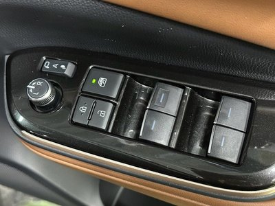 2025 Toyota CROWN ESTATE thumbnail 54